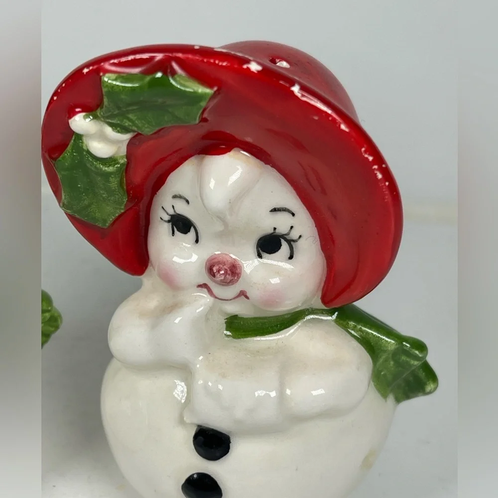 Lefton Vintage RARE/HTF snowman and woman salt & pepper shaker pair‎ MCM ceramic